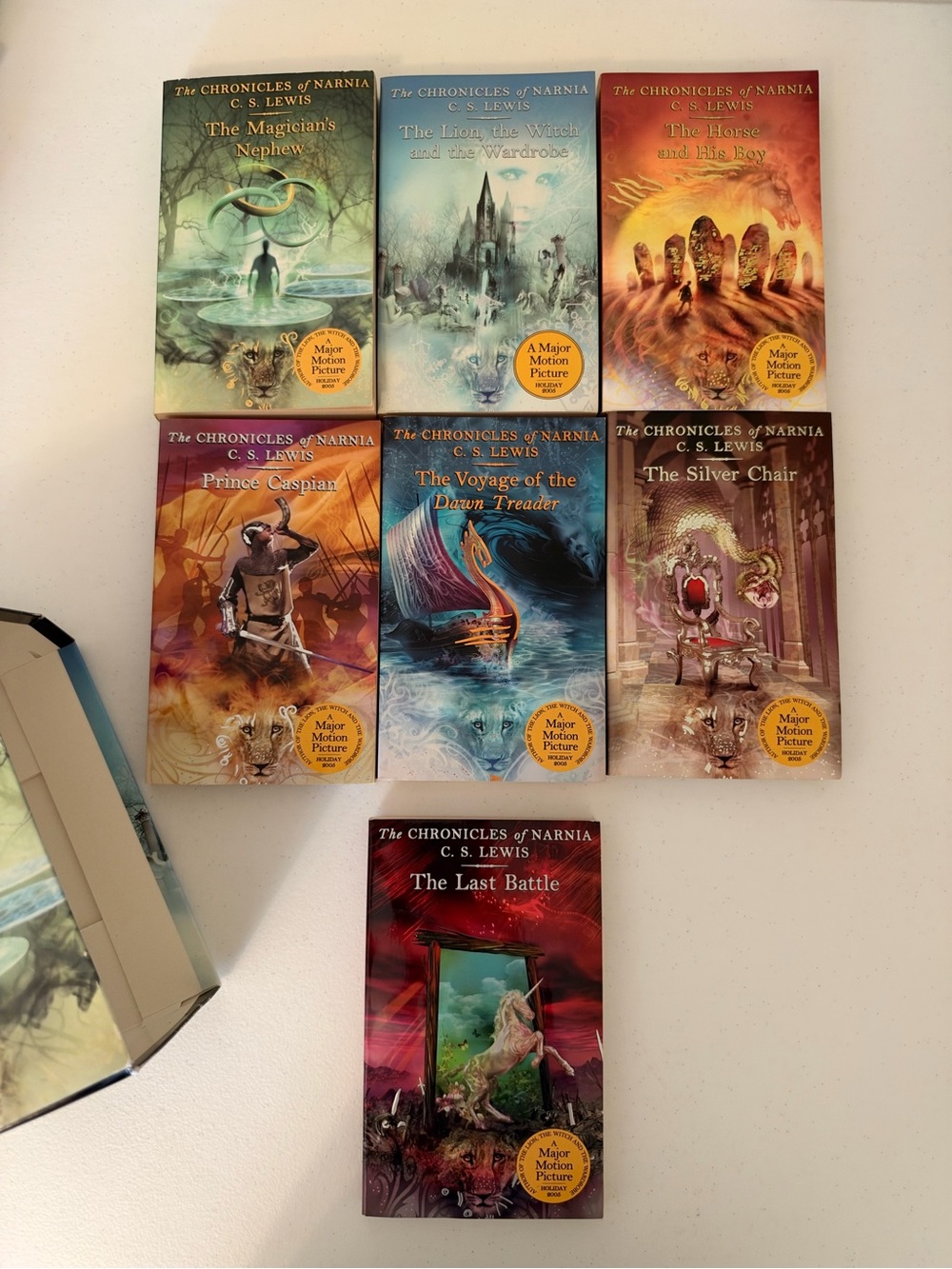 The Chronicles of Narnia: Complete 7-Book Paperback Set - Mixed Colors